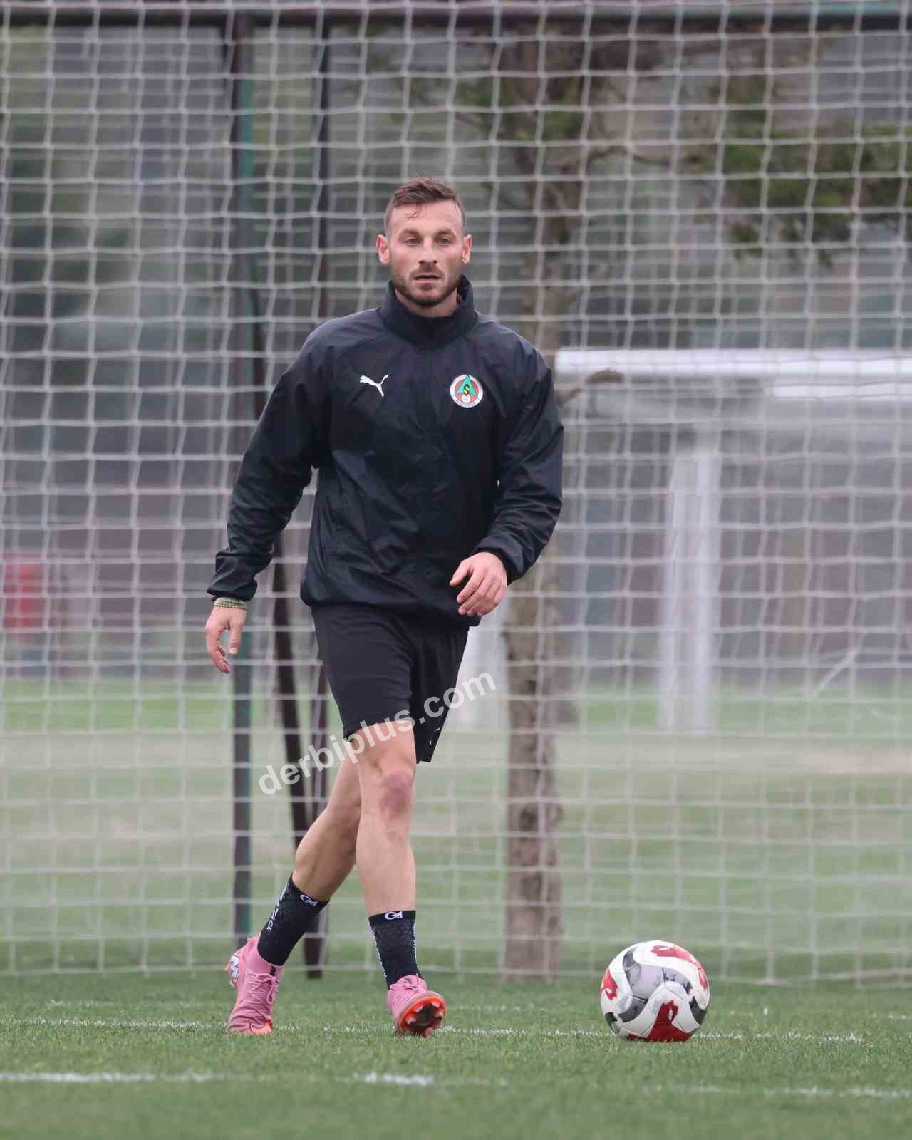 CORENDON ALANYASPOR, TRENDYOL SÜPER LİG’İN 21. HAFTASINDA YARIN DEPLASMANDA OYNAYACAĞI BEŞİKTAŞ MAÇININ HAZIRLIKLARINI TAMAMLADI.