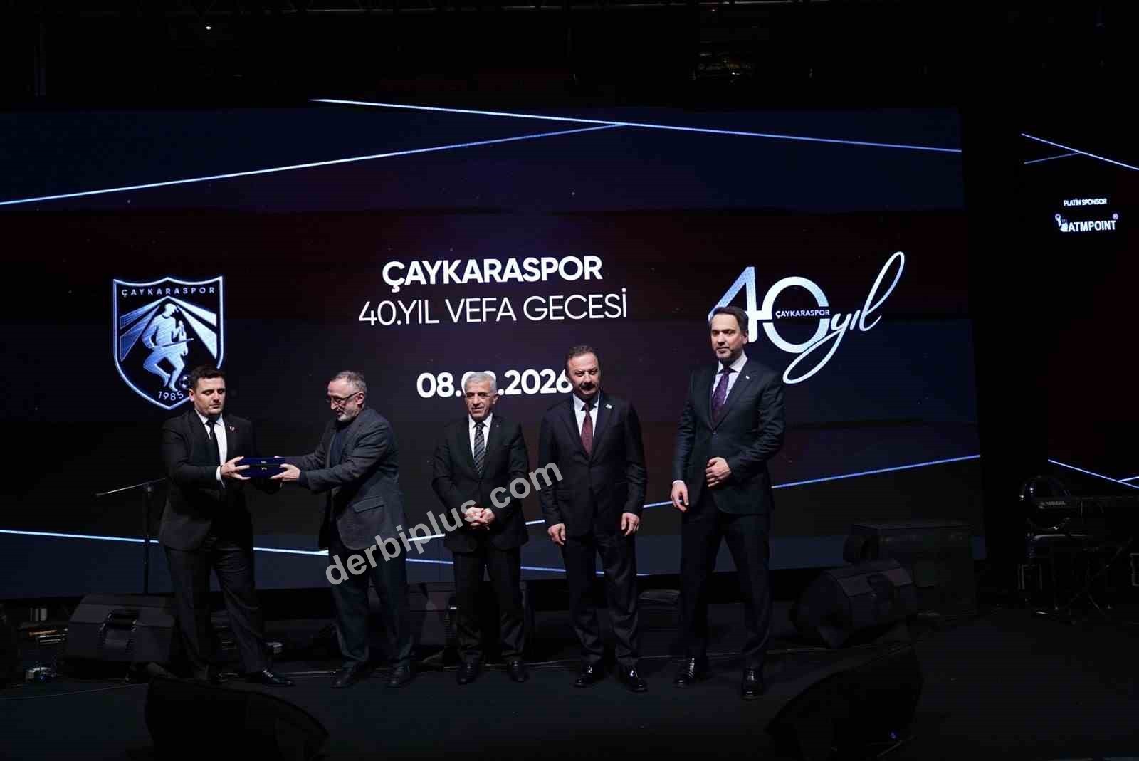 ÇAYKARASPOR'UN KURULUŞUNUN 40. YILI NEDENİYLE GERÇEKLEŞTİRİLEN 'VEFA GECESİ'NDE ÇAYKARALI İŞ İNSANI YASİN YAVUZ, ORGANİZASYONUN KURUMSAL İLETİŞİM VE MEDYA YAPILANMASINA DESTEK OLDU.