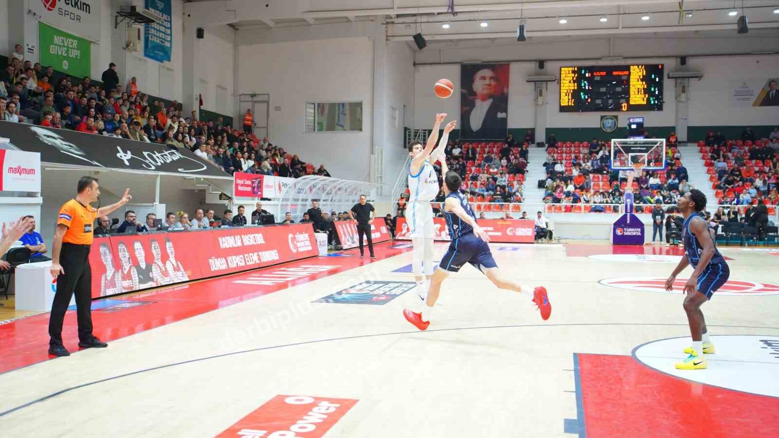 TÜRKİYE SİGORTA BASKETBOL SÜPER LİGİ'NİN 19. HAFTASINDA ALİAĞA PETKİMSPOR, SAHASINDA KARŞILAŞTIĞI TÜRK TELEKOM'U 86-77 MAĞLUP ETTİ.