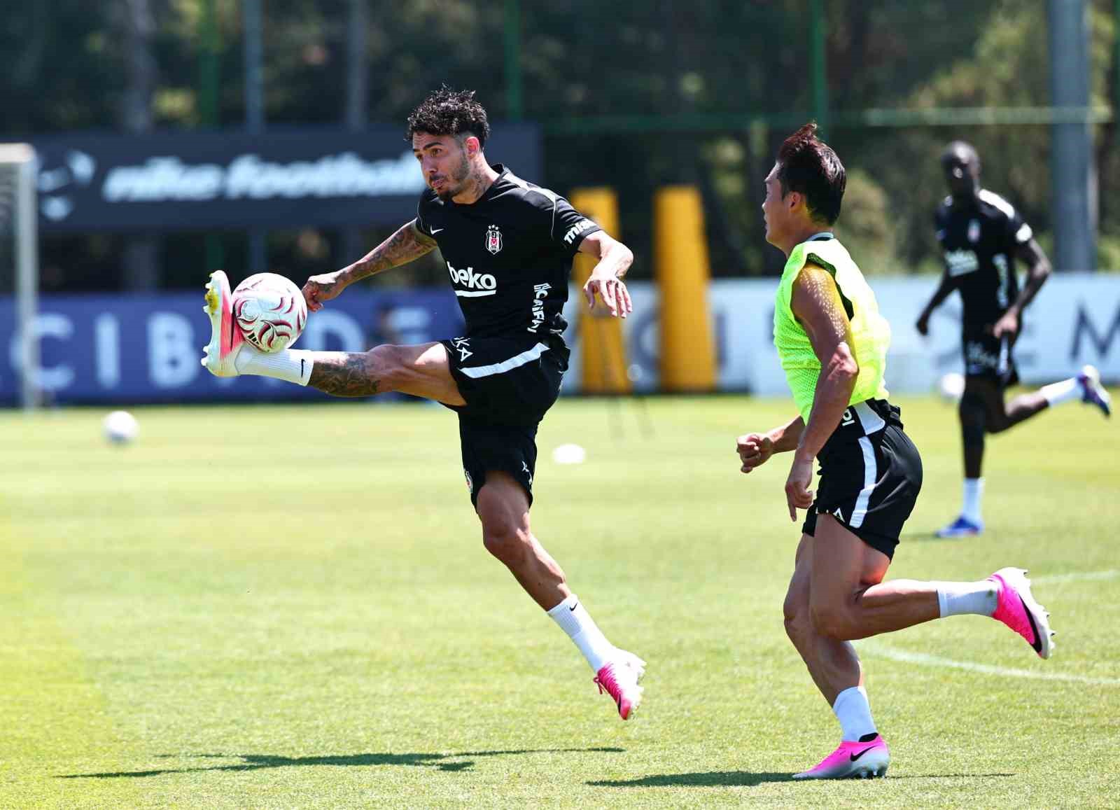 Beşiktaş, FC Midtjylland’ı elemesi halinde Avrupa Ligi 3. Ön Eleme Turu’nda Tromsö - Hradec Kralove eşleşmesinin galibiyle ile karşılaşacak.