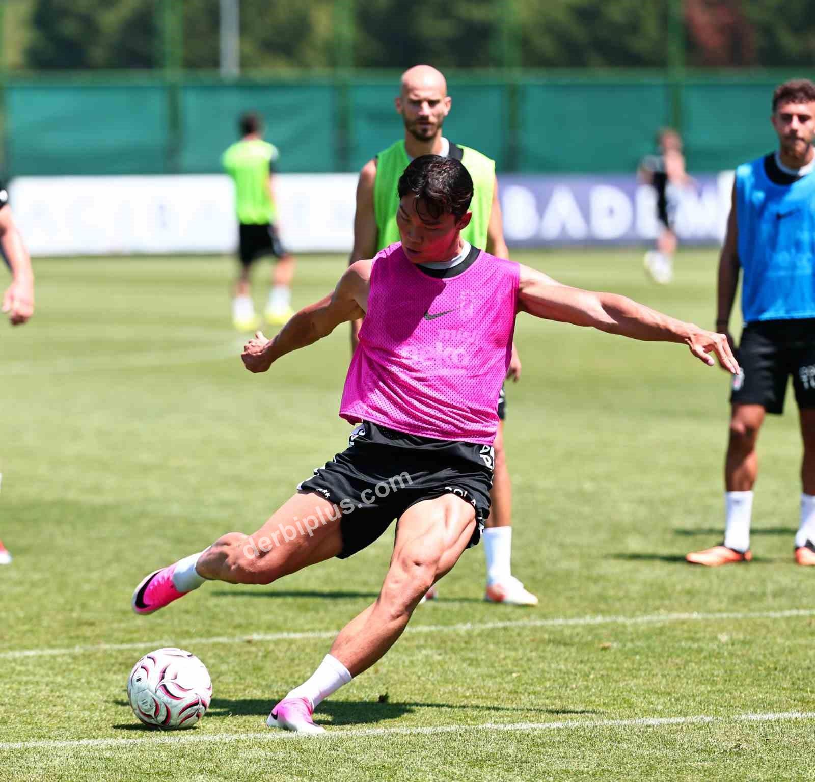 Beşiktaş’ta FC Midtjylland maçı hazırlıkları devam etti