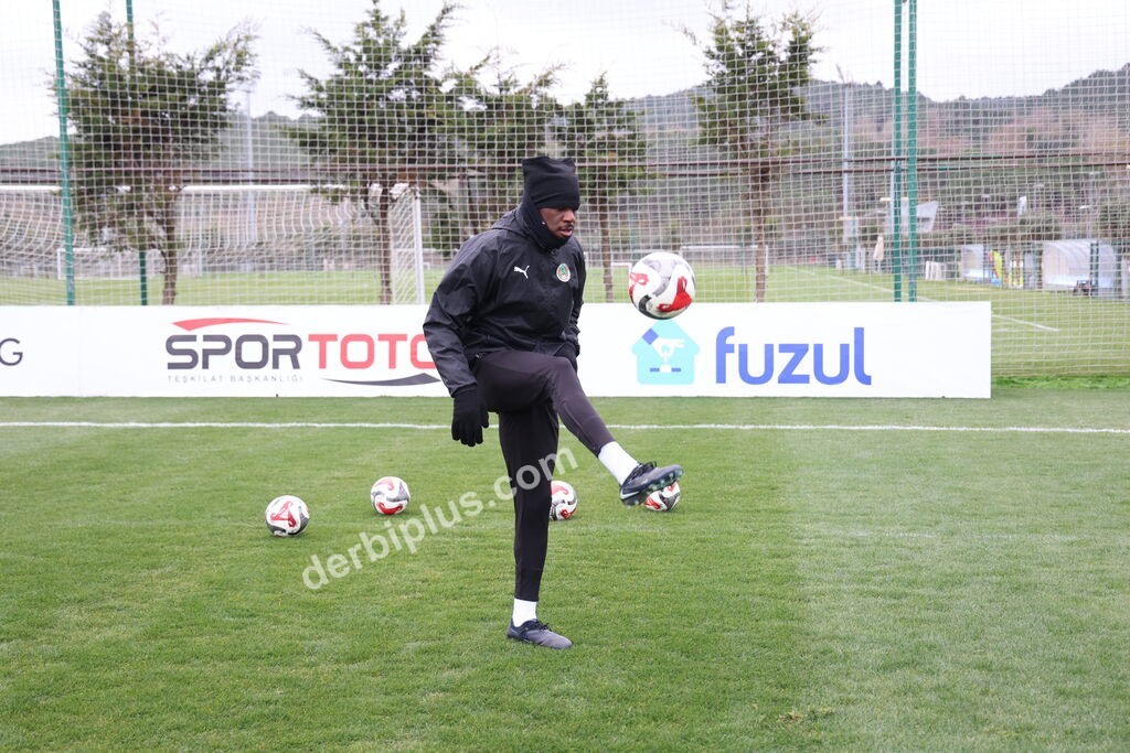 CORENDON ALANYASPOR, TRENDYOL SÜPER LİG’İN 24’ÜNCÜ HAFTASINDA YARIN GALATASARAY İLE OYNAYACAĞI KARŞILAŞMANIN HAZIRLIKLARINI TAMAMLADI.