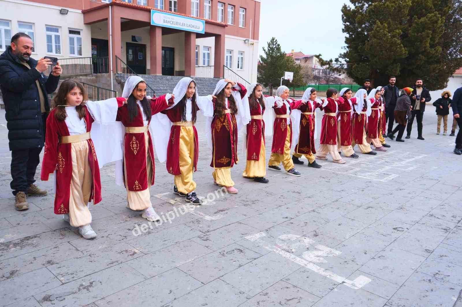 DEĞER ERZİNCAN SPOR KULÜPLERİ 20’YE ULAŞTI: HEDEF 5 BİN ÖĞRENCİ