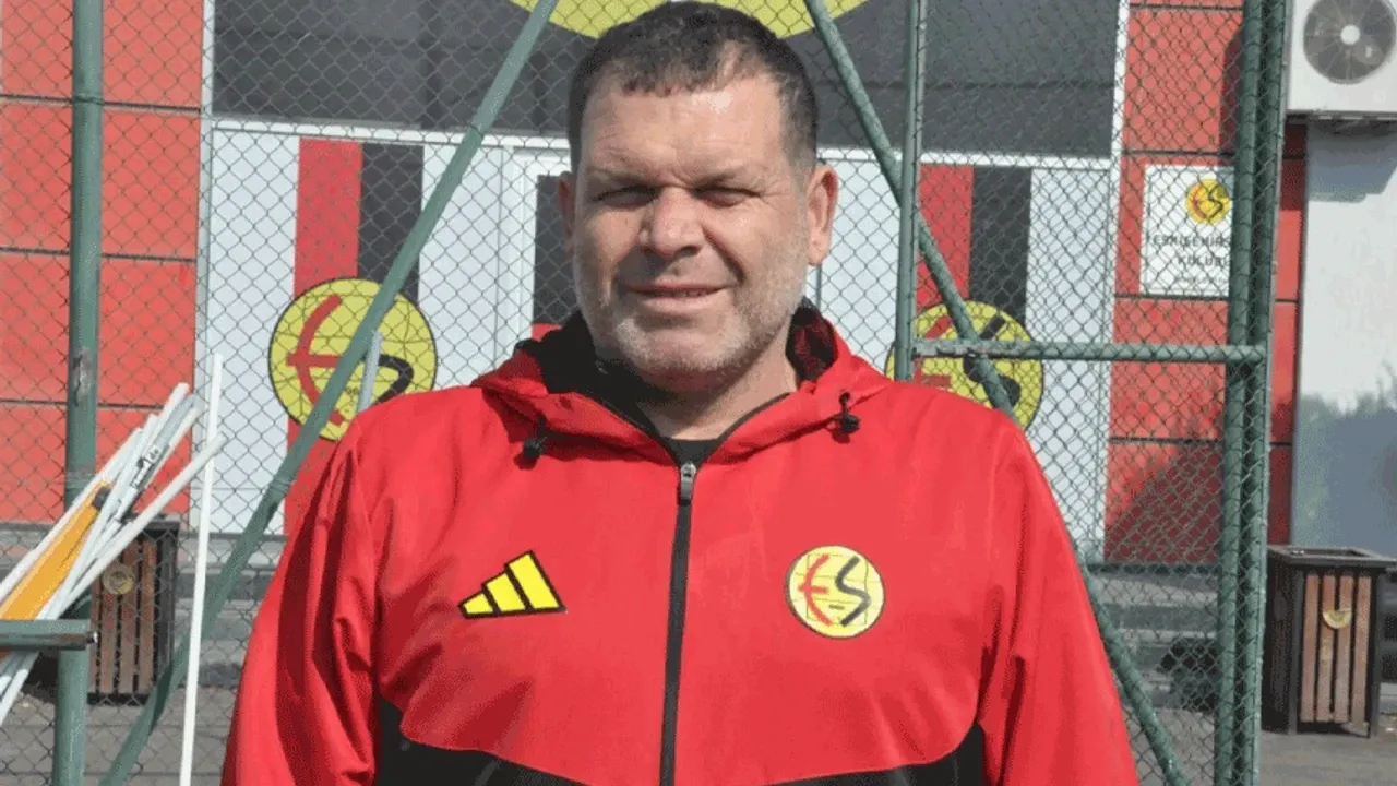 Eskişehirspor Teknik Direktörü Şapçı: "Farklı bir galibiyet elde ettik"