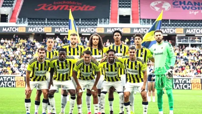 Fenerbahçe'de Yaprak Dökümü: 9 Yıldızla Yollar Ayrılıyor!