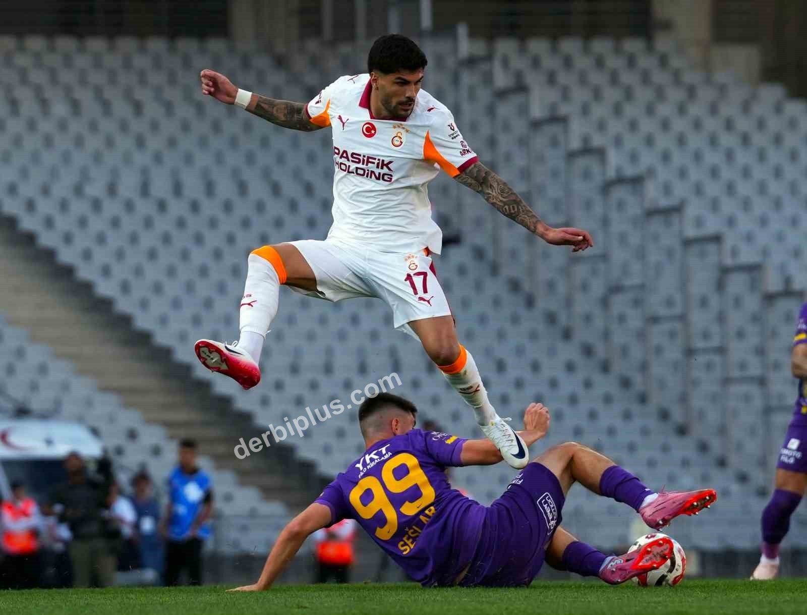 GALATASARAY, TRENDYOL SÜPER LİG'İN 22. HAFTASINDA EVİNDE OYNAYACAĞI EYÜPSPOR İLE LİGDE 4. KEZ KARŞI KARŞIYA GELECEK.