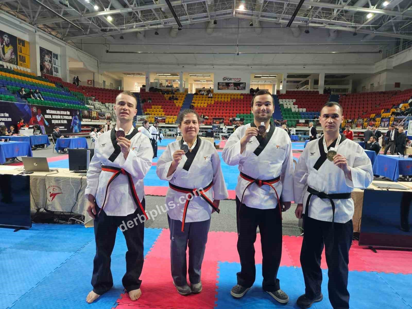 KARESİ TAEKWANDO KULÜBÜ'NDEN BÜYÜK BAŞARI