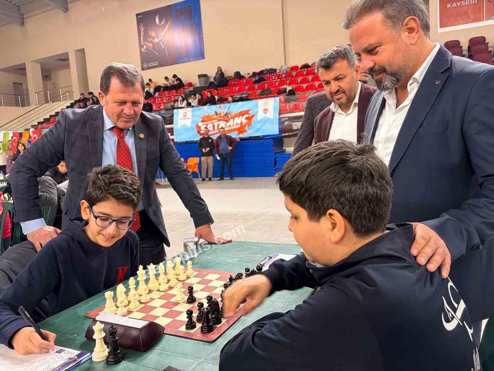 KAYSERİ OKUL SPORLARI SATRANÇ MİNİK, KÜÇÜK, YILDIZ VE GENÇ İL BİRİNCİLİĞİ MÜSABAKALARI AÇILIŞ TÖRENİ İLE BAŞLADI.