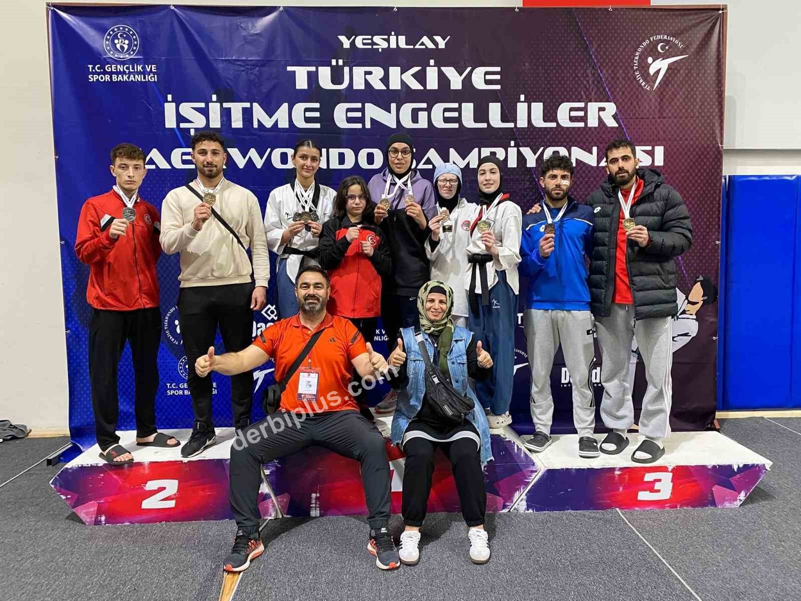 İŞİTME ENGELLİER TÜRKİYE TAEKWONDO ŞAMPİYONASI'NDA KAYSERİ TAKIMI, İLK KEZ KULÜP DÜZEYİNDE ŞAMPİYONLUK ELDE ETTİ.