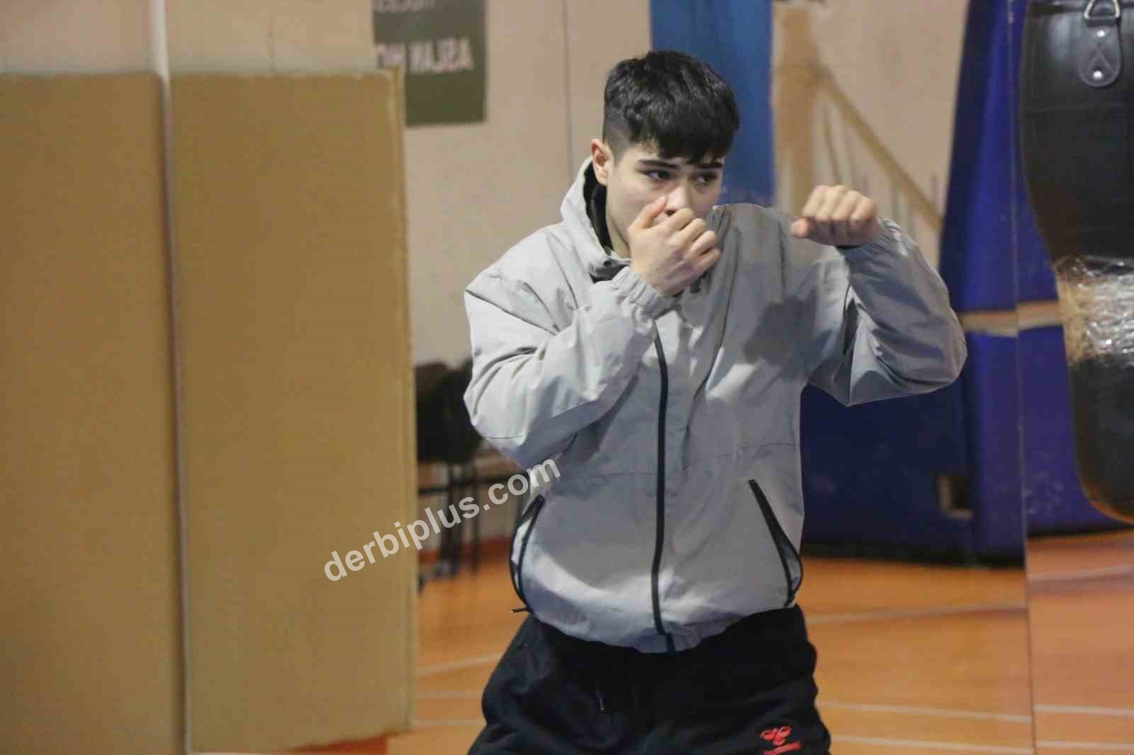 BAYKAN ARSLAN BOKS OKULU SPOR KULÜBÜ SPORCUSU EFE SELİM YAVUZ, TÜRKİYE BOKS FEDERASYONU’NUN (TBF) GENÇ MİLLİ TAKIM KAMPINA DAVET EDİLDİ.