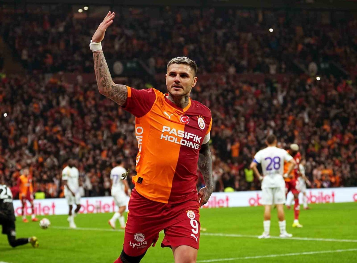 Okan Buruk: "Icardi her zaman bu camianın önemli bir ferdi olarak yer almaya devam edecektir"