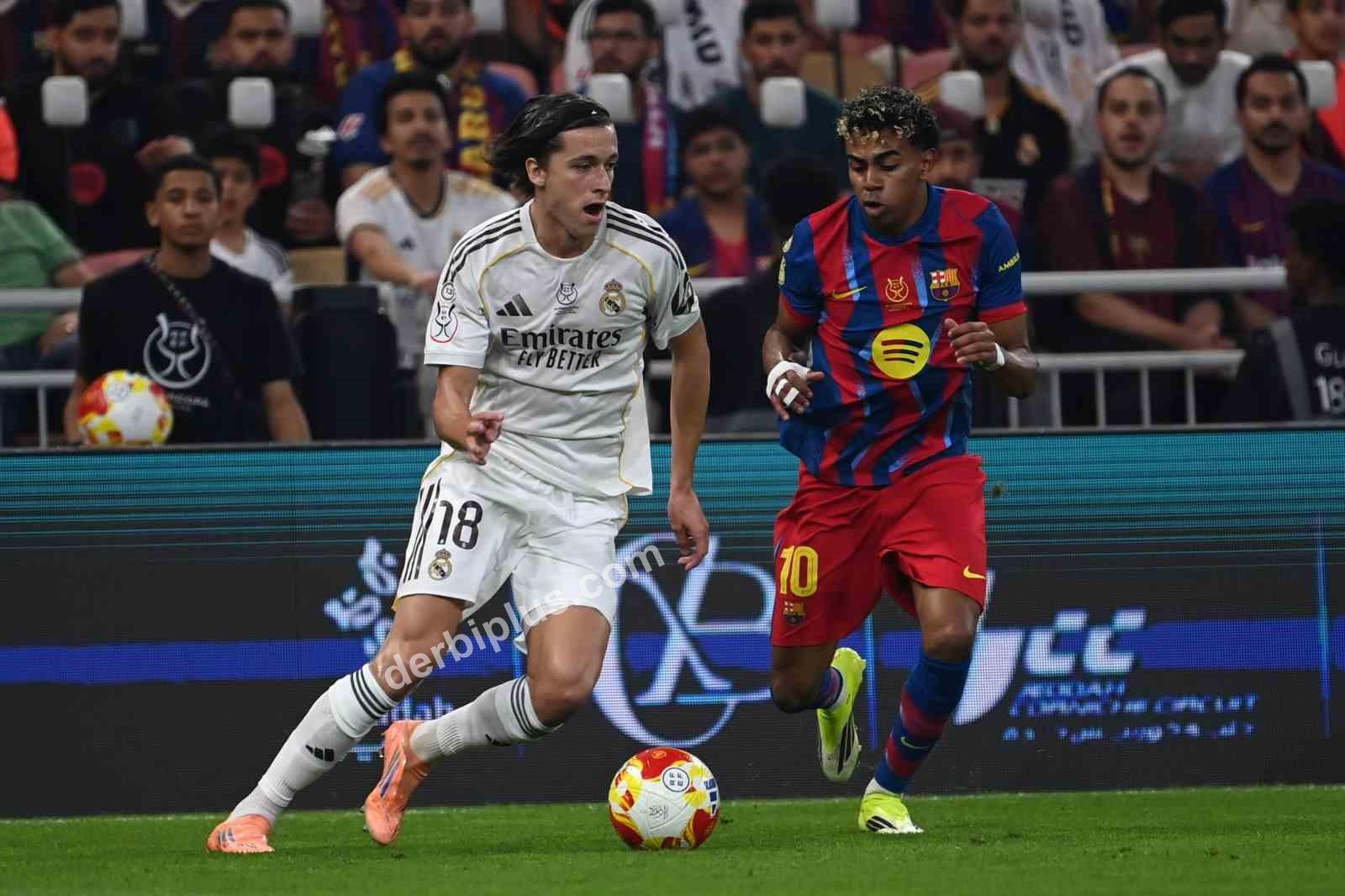 İSPANYA SÜPER KUPA FİNALİNDE BARCELONA, REAL MADRİD'İ 3-2 MAĞLUP EDEREK 16. KEZ KUPAYI MÜZESİNE GÖTÜRDÜ.