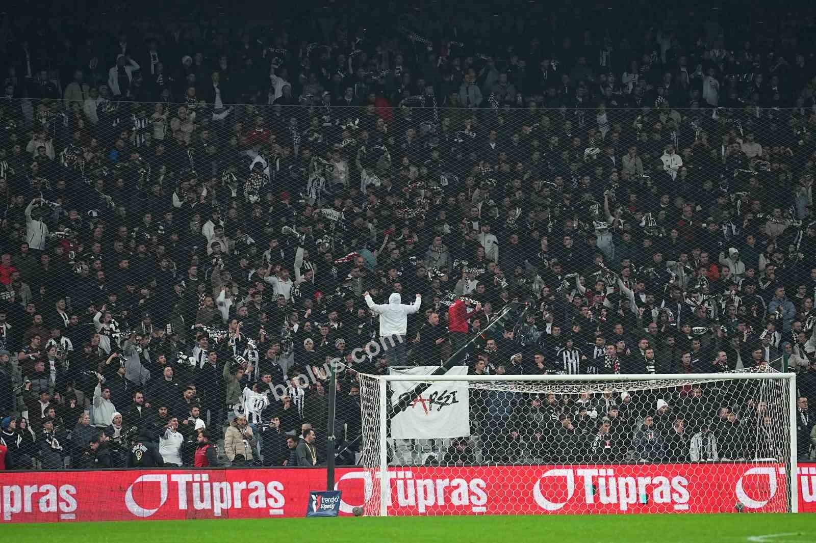 Tüpraş Stadyumu’nda ‘istifa’ sesleri!