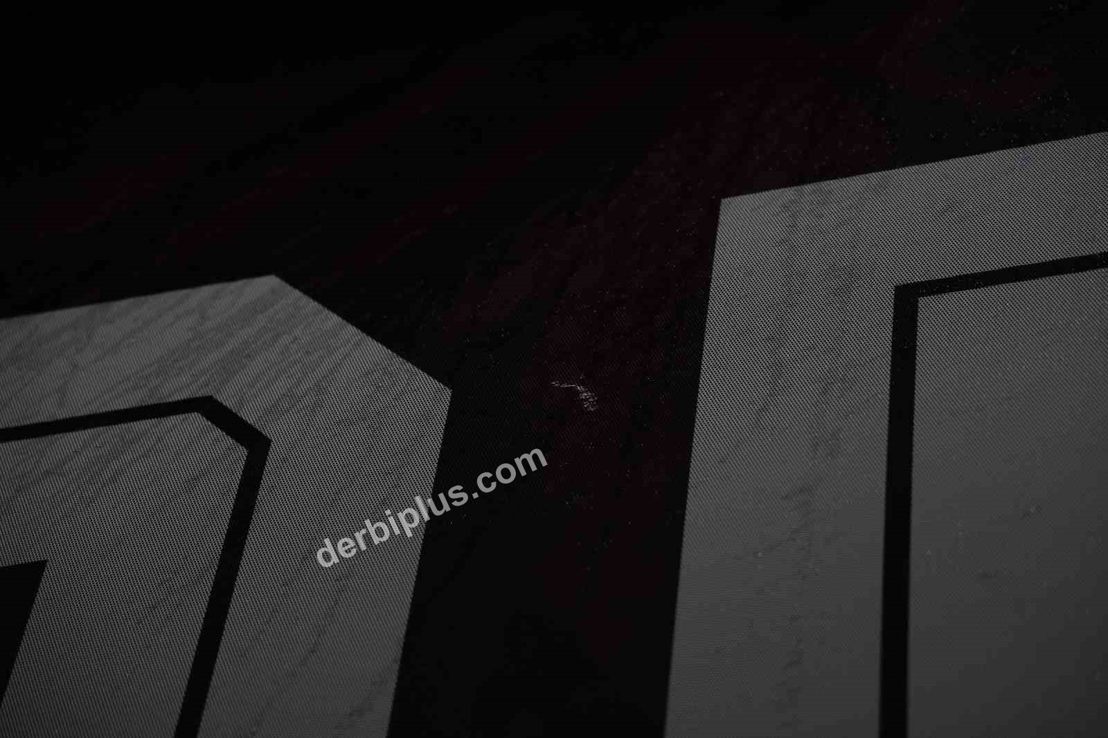 TRABZONSPOR KULÜBÜ'NDEN, SAMSUNSPOR MAÇI ÖNCESİ TAKIM OTOBÜSÜNÜN TAŞLI SALDIRIYA UĞRADIĞI BELİRTİLEREK, "SPORCULARIMIZIN, TEKNİK HEYETİMİZİN VE KULÜP PERSONELİMİZİN CAN GÜVENLİĞİ AÇIK ŞEKİLDE TEHDİT ALTINDADIR. TRABZONSPOR KULÜBÜ, ÜST ÜSTE ÜÇÜNCÜ KEZ YAŞANAN BU UTANÇ VERİCİ SALDIRILARIN NORMALLEŞTİRİLMESİNE ASLA İZİN VERMEYECEKTİR" AÇIKLAMASI YAPILDI.