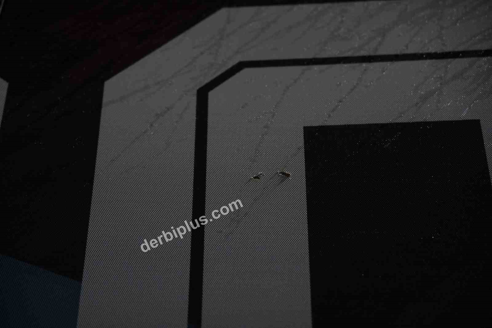 TRABZONSPOR KULÜBÜ'NDEN, SAMSUNSPOR MAÇI ÖNCESİ TAKIM OTOBÜSÜNÜN TAŞLI SALDIRIYA UĞRADIĞI BELİRTİLEREK, "SPORCULARIMIZIN, TEKNİK HEYETİMİZİN VE KULÜP PERSONELİMİZİN CAN GÜVENLİĞİ AÇIK ŞEKİLDE TEHDİT ALTINDADIR. TRABZONSPOR KULÜBÜ, ÜST ÜSTE ÜÇÜNCÜ KEZ YAŞANAN BU UTANÇ VERİCİ SALDIRILARIN NORMALLEŞTİRİLMESİNE ASLA İZİN VERMEYECEKTİR" AÇIKLAMASI YAPILDI.