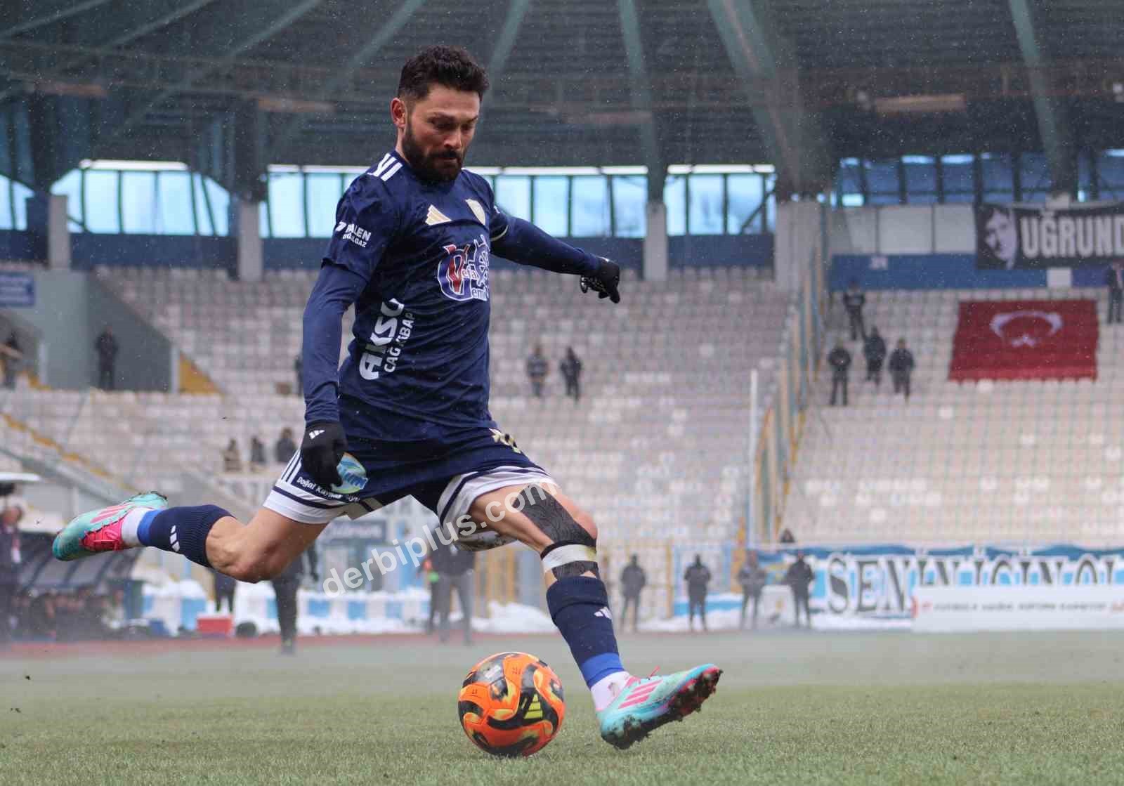 TRENDYOL 1. LİG’İN 29. HAFTASINDA, LİDER ERZURUMSPOR FK, KENDİ SAHASINDA AĞIRLADIĞI MANİSA FK’YI 8-1 MAĞLUP ETTİ.