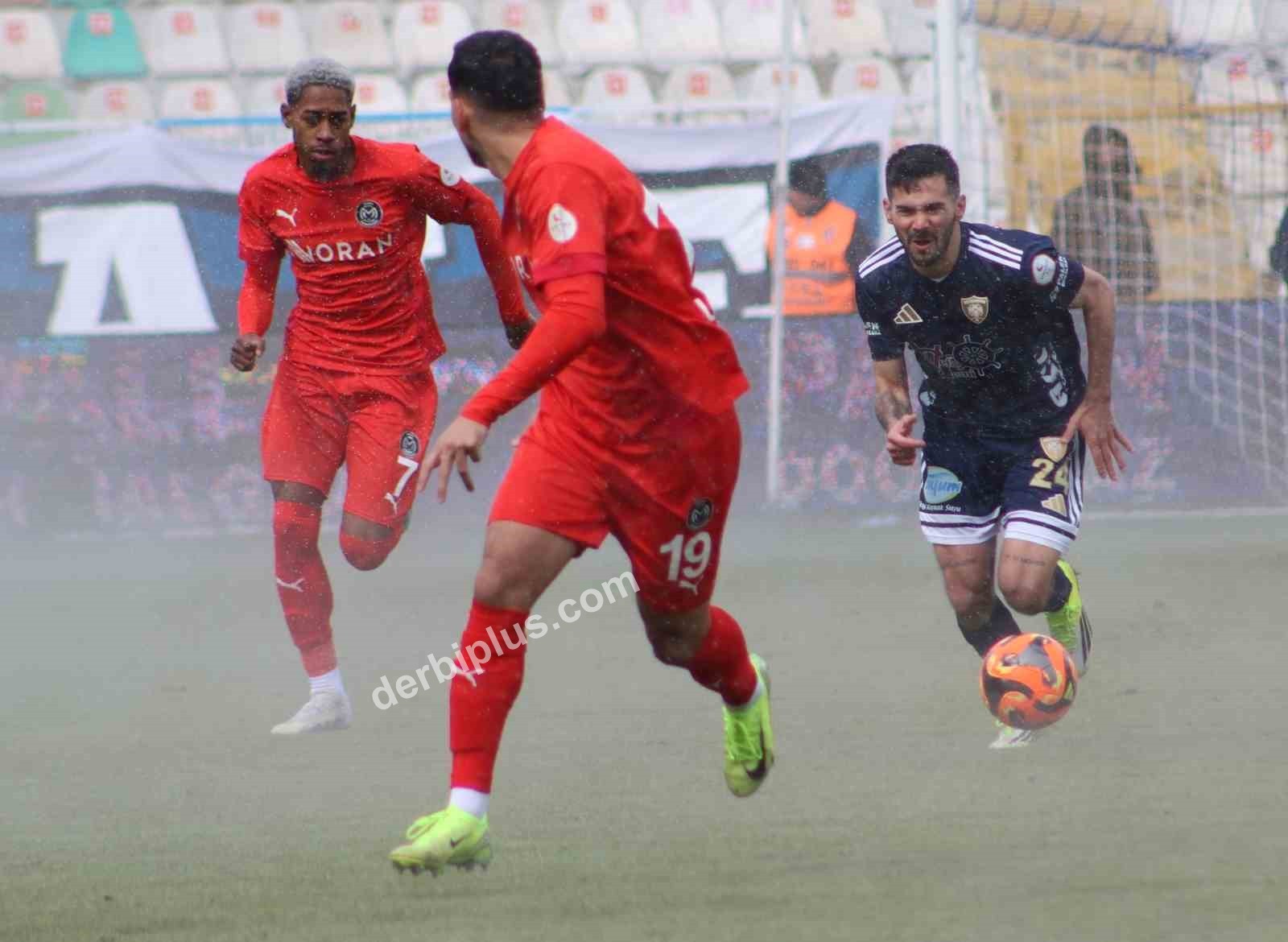 TRENDYOL 1. LİG’İN 29. HAFTASINDA, LİDER ERZURUMSPOR FK, KENDİ SAHASINDA AĞIRLADIĞI MANİSA FK’YI 8-1 MAĞLUP ETTİ.