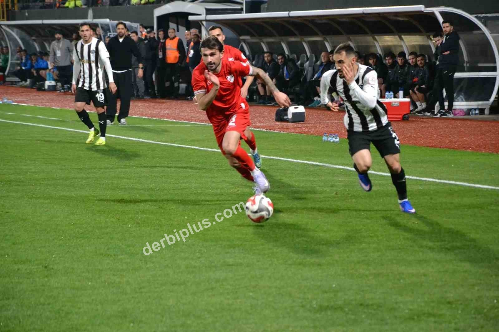 TRENDYOL 1. LİG'İN 24. HAFTASINDA MANİSA FUTBOL KULÜBÜ SAHASINDA KARŞILAŞTIĞI BOLUSPOR'U 4-1 MAĞLUP ETTİ.