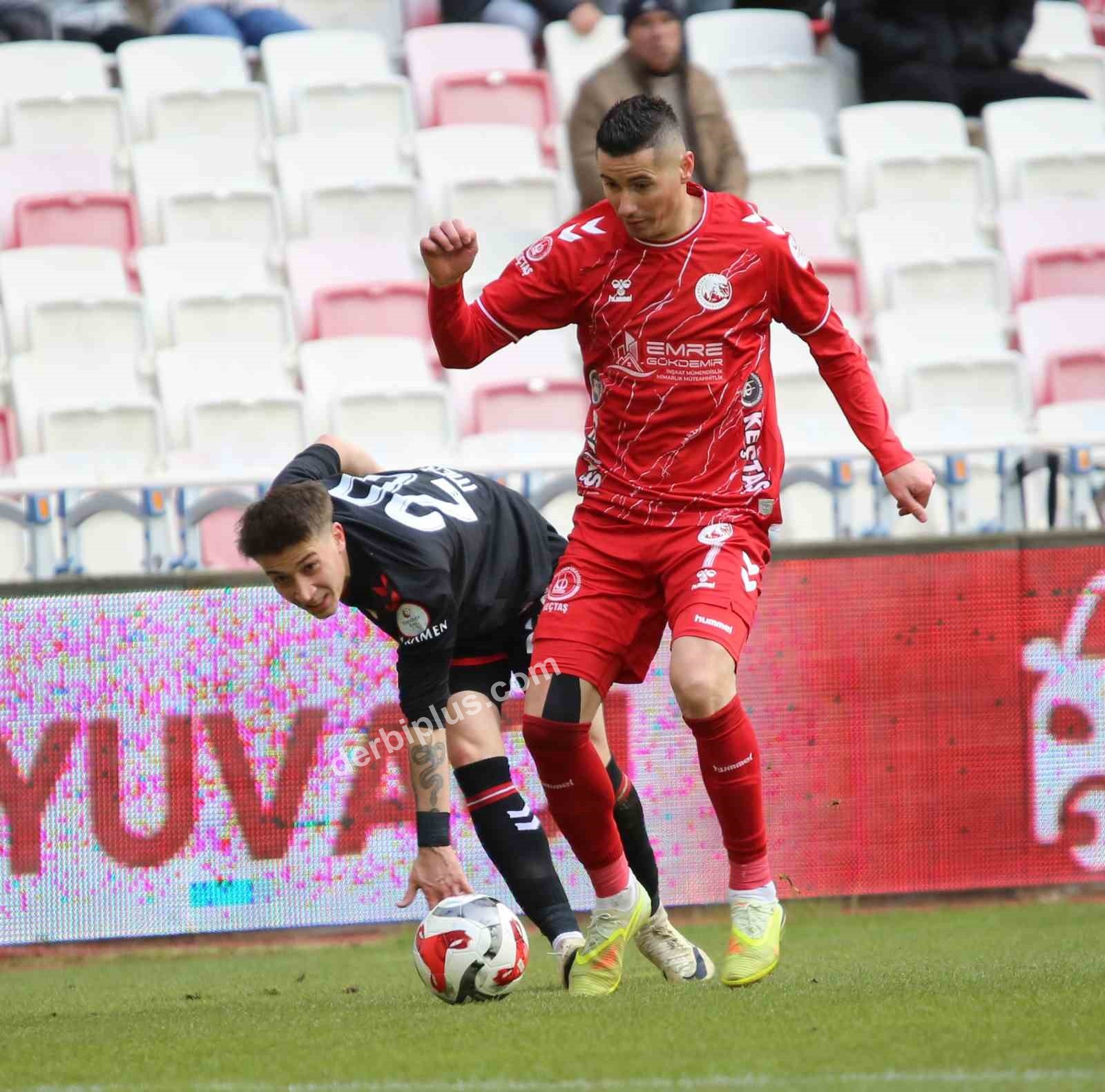 TRENDYOL 1. LİG'İN 29. HAFTASINDA ÖZBELSAN SİVASSPOR, EVİNDE KARŞILAŞTIĞI ANKARA KEÇİÖRENGÜCÜ'NE 1-0 MAĞLUP OLDU.