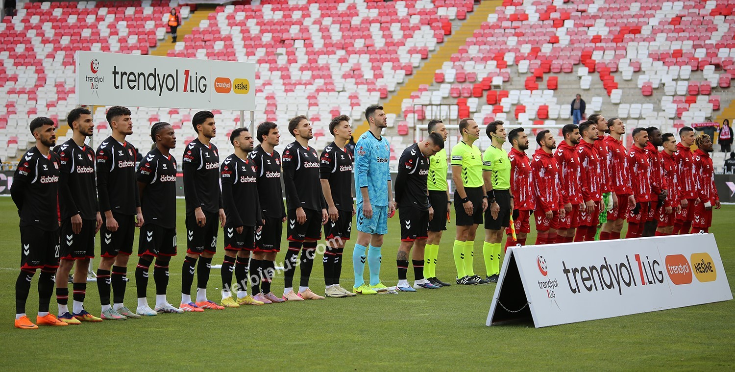 TRENDYOL 1. LİG'İN 29. HAFTASINDA ÖZBELSAN SİVASSPOR, EVİNDE ANKARA KEÇİÖRENGÜCÜ İLE KARŞILAŞTI. MÜSABAKA 1-0 ANKARA KEÇİÖRENGÜCÜ'NÜN ÜSTÜNLÜĞÜ İLE SONA ERDİ.