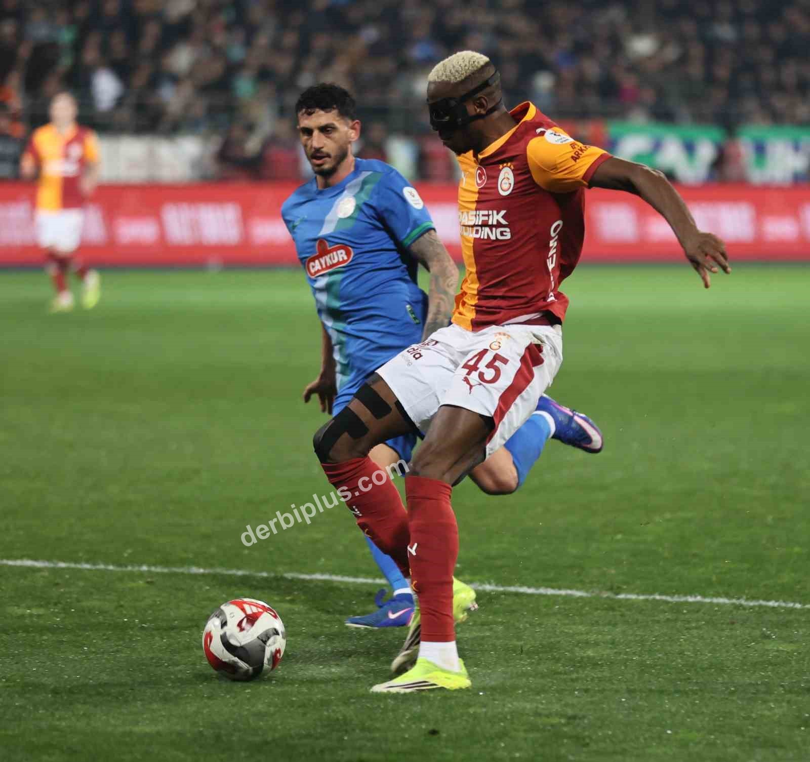 TRENDYOL SÜPER LİG'İN 21. HAFTASINDA ÇAYKUR RİZESPOR, SAHASINDA KARŞILAŞTIĞI GALATASARAY'A 3-0 MAĞLUP OLDU.