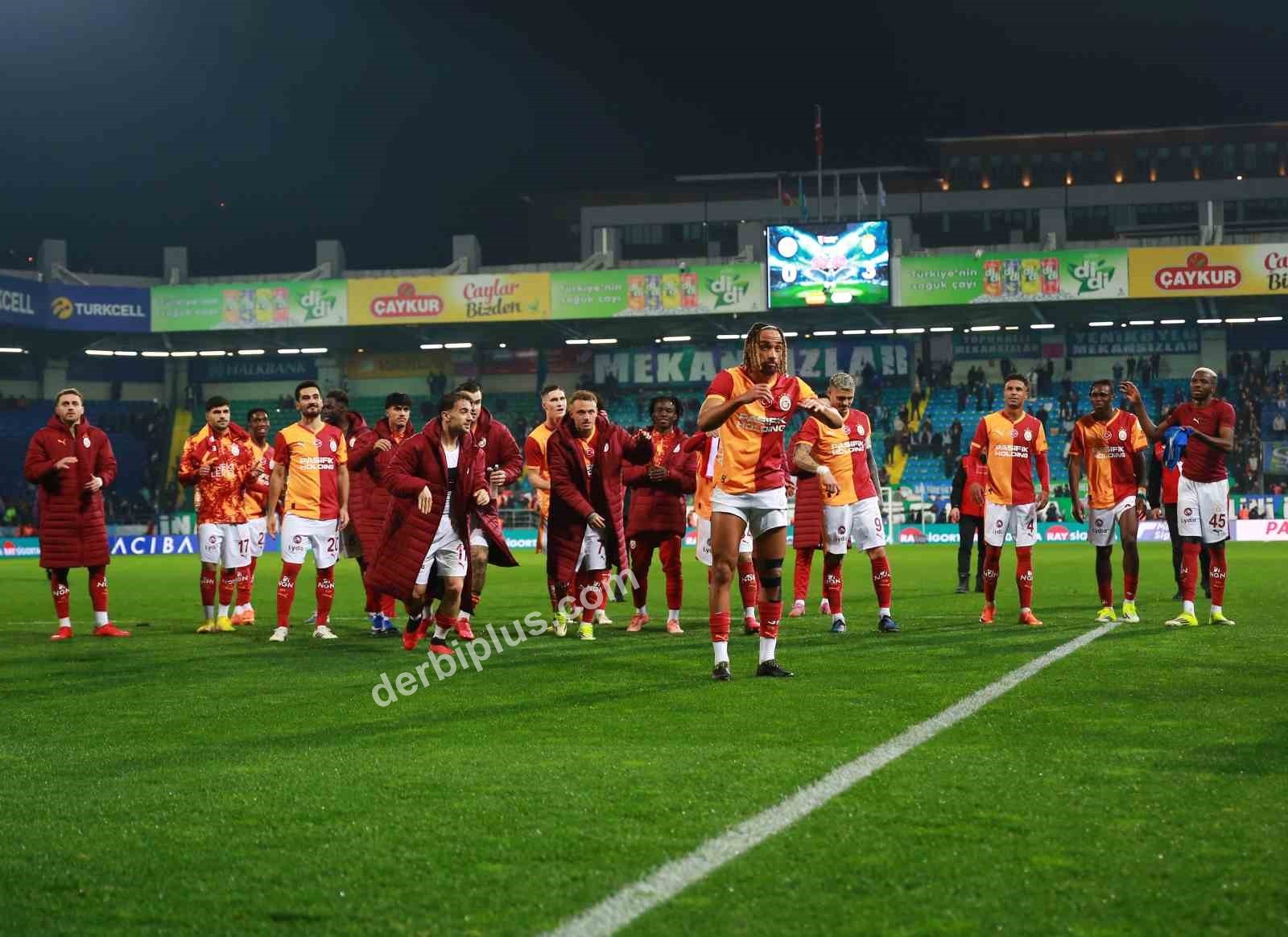 TRENDYOL SÜPER LİG'İN 21. HAFTASINDA ÇAYKUR RİZESPOR, SAHASINDA KARŞILAŞTIĞI GALATASARAY'A 3-0 MAĞLUP OLDU.
