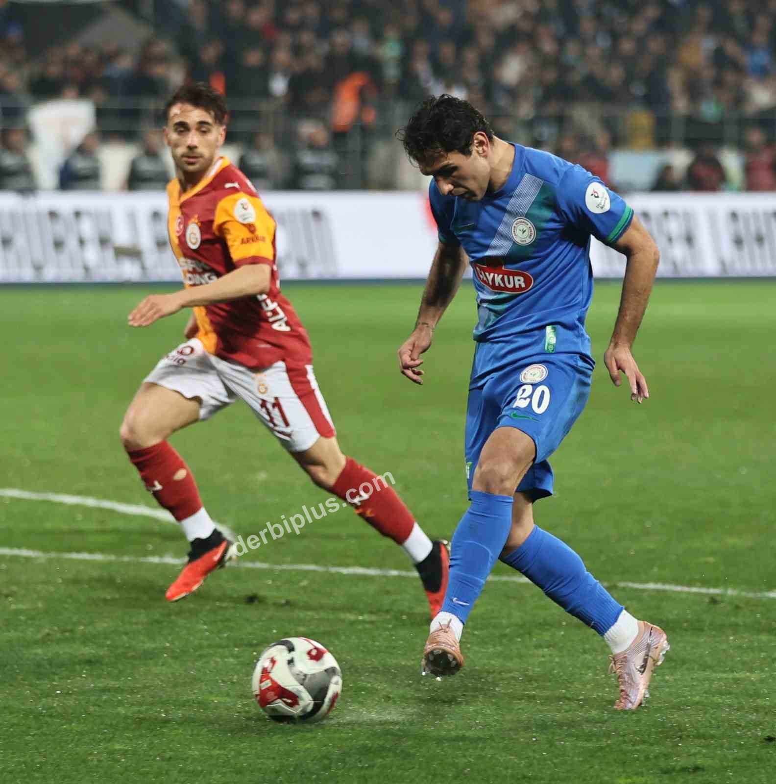 TRENDYOL SÜPER LİG'İN 21. HAFTASINDA ÇAYKUR RİZESPOR, SAHASINDA KARŞILAŞTIĞI GALATASARAY'A 3-0 MAĞLUP OLDU.