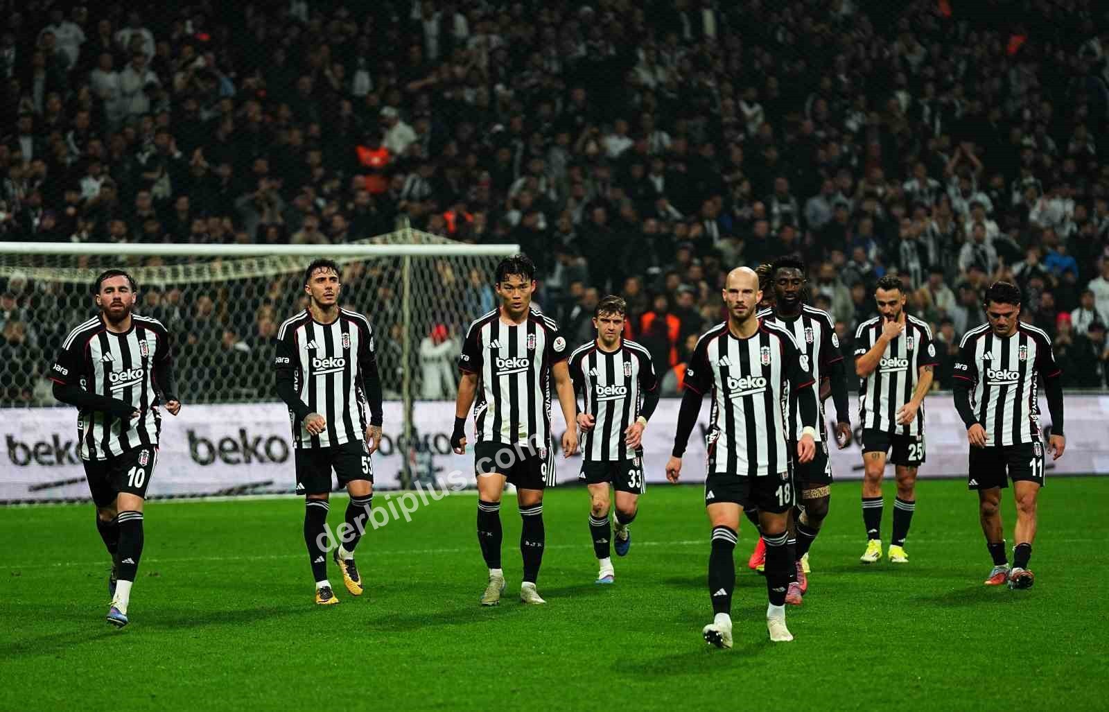 TRENDYOL SÜPER LİG'İN 21. HAFTASINDA BEŞİKTAŞ, CORENDON ALANYASPOR’U KONUK EDİYOR. MÜCADELENİN İLK YARISI TURUNCU-YEŞİLLİLERİN 2-1'LİK ÜSTÜNLÜĞÜYLE SONA ERDİ.