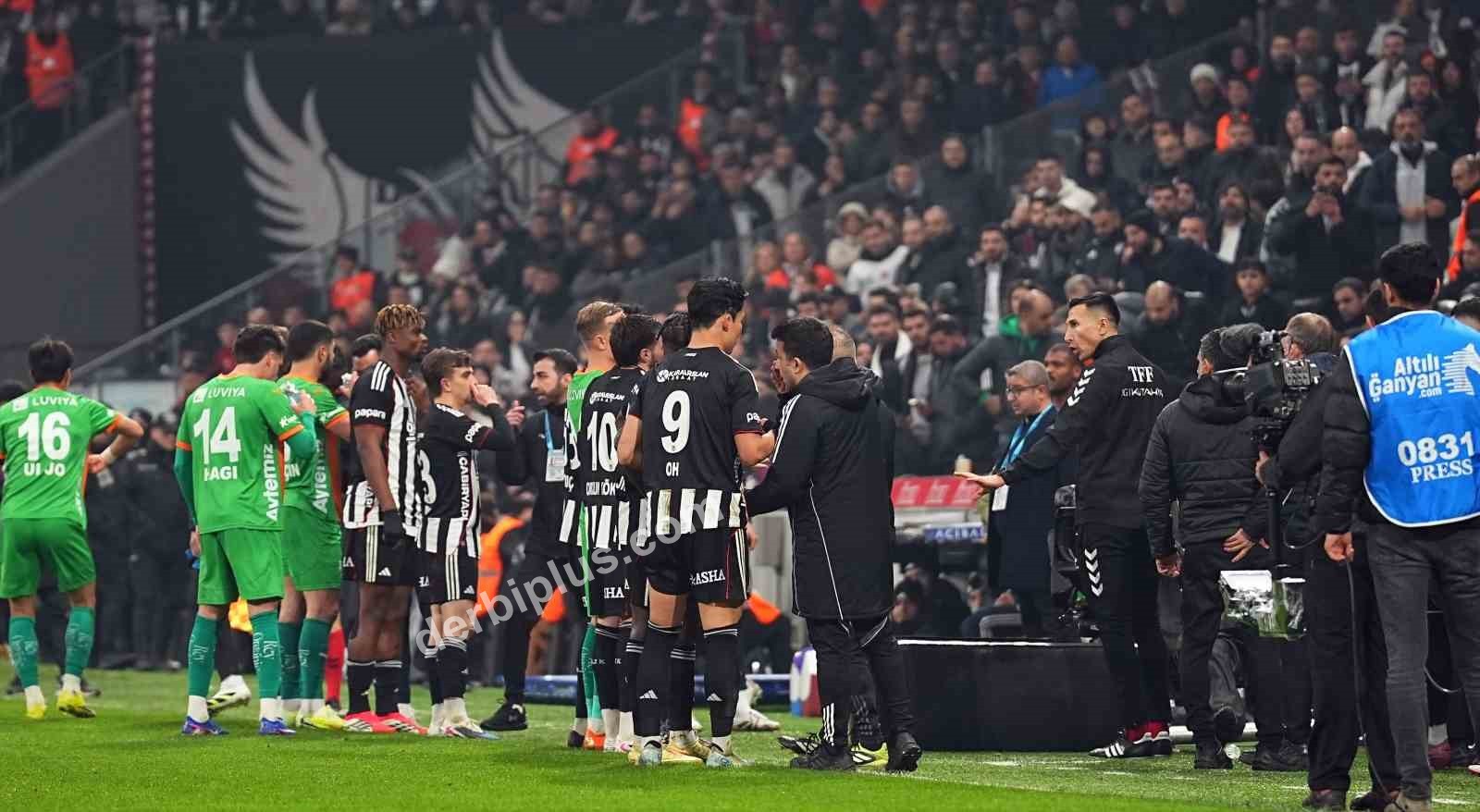 TRENDYOL SÜPER LİG’İN 21. HAFTASINDA BEŞİKTAŞ, KONUK ETTİĞİ CORENDON ALANYASPOR İLE 2-2 BERABERE KALDI.