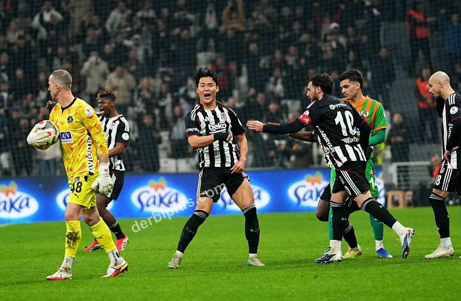 TRENDYOL SÜPER LİG’İN 21. HAFTASINDA BEŞİKTAŞ, KONUK ETTİĞİ CORENDON ALANYASPOR İLE 2-2 BERABERE KALDI.