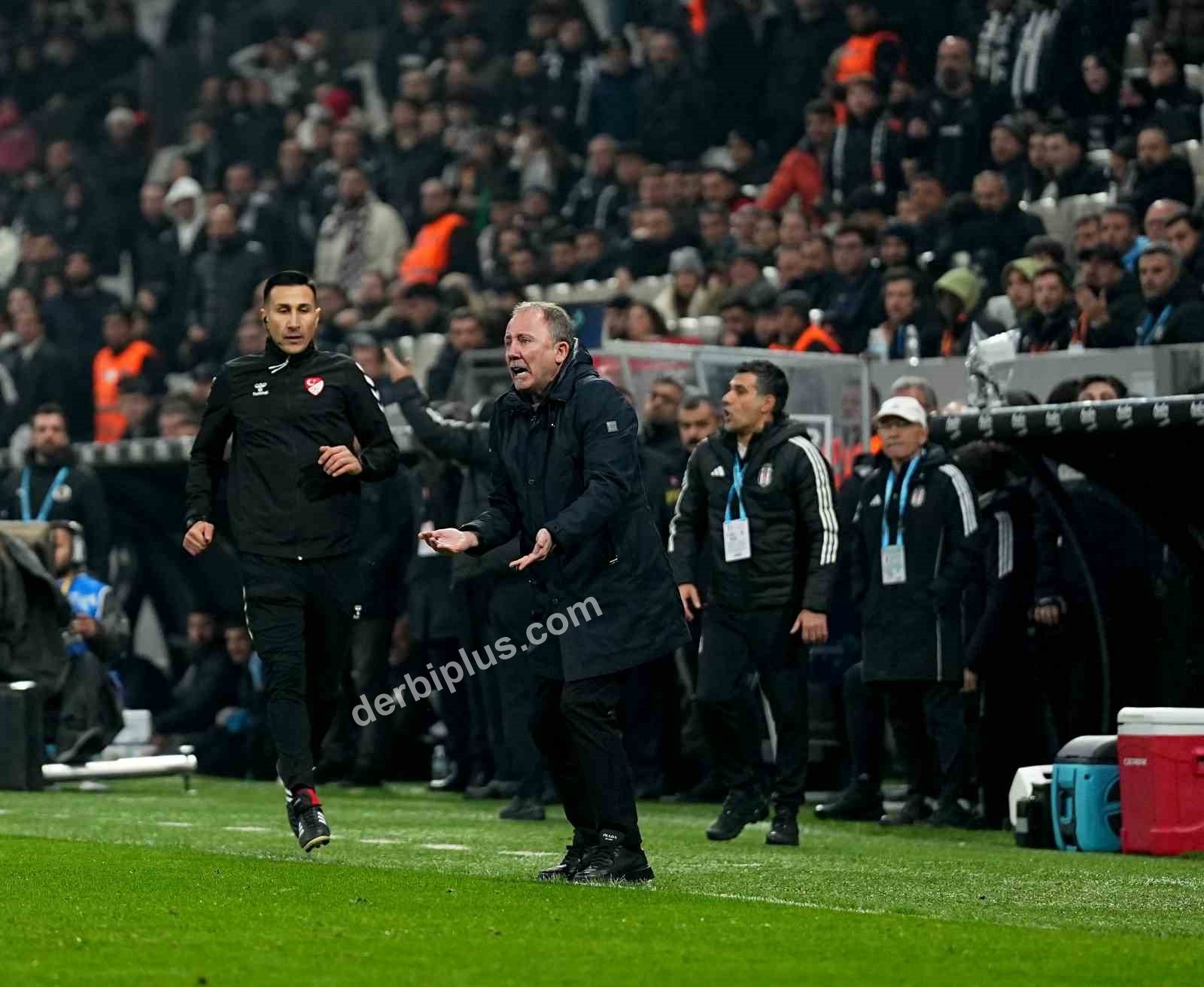 TRENDYOL SÜPER LİG’İN 21. HAFTASINDA BEŞİKTAŞ, KONUK ETTİĞİ CORENDON ALANYASPOR İLE 2-2 BERABERE KALDI.