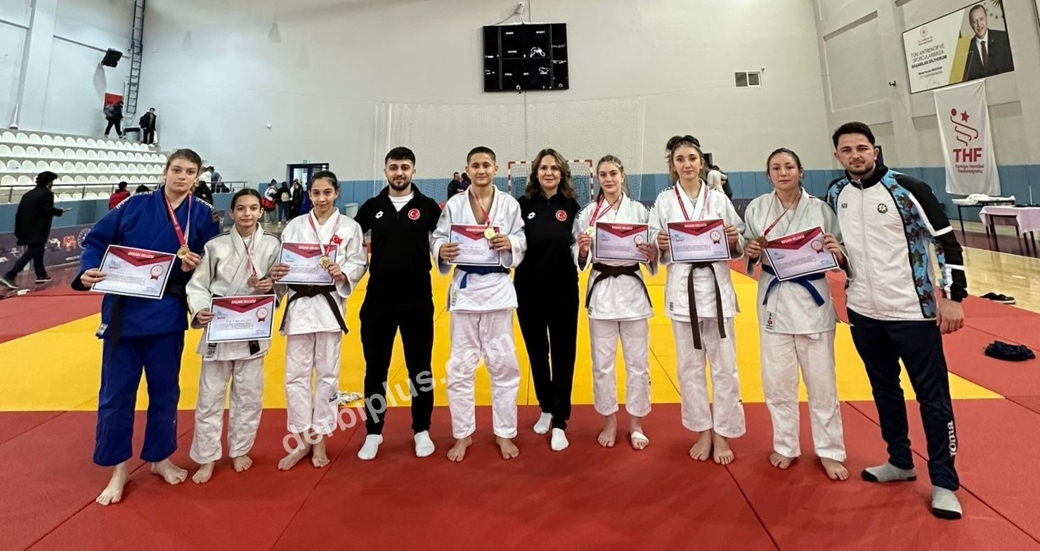 Yıldızlar judo grup müsabakalarında büyük başarı
