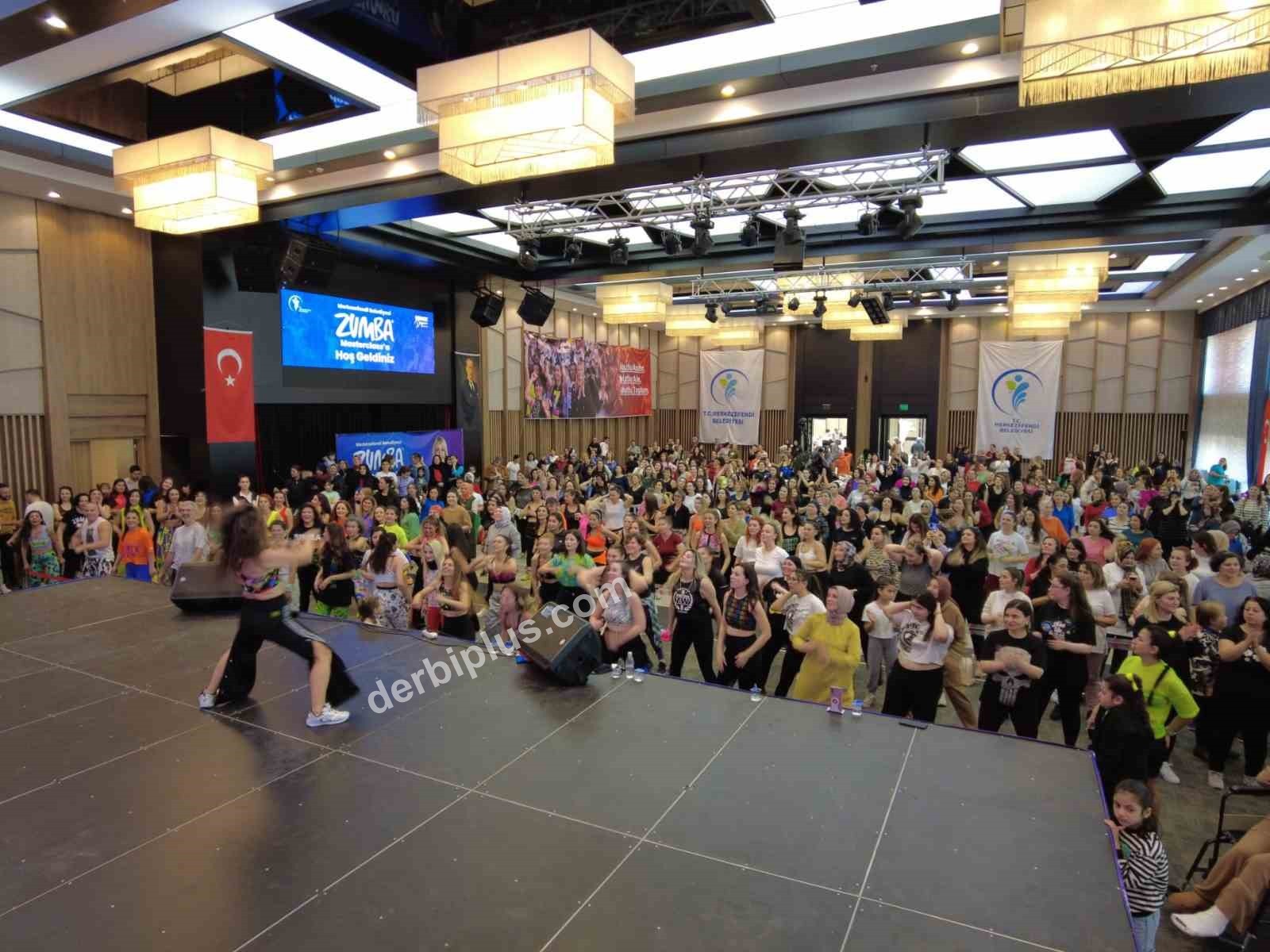 Zumba tutkunları Merkezefendi’de buluşacak